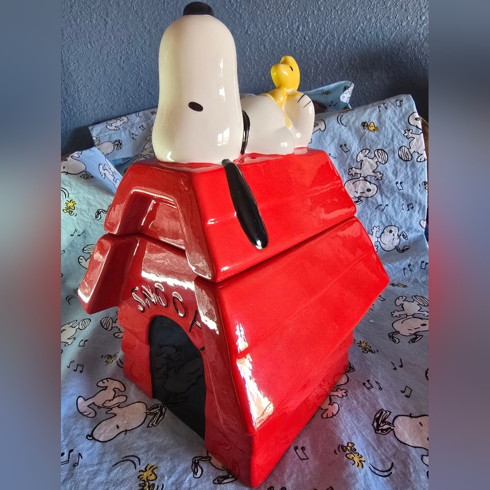 Red Snoopy Doghouse Cookie Jar with Woodstock!